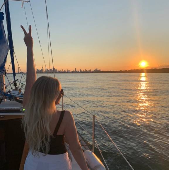 Meet your Posher, Timea - Picture 1 of 1